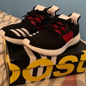 Adidas Boost 9.5